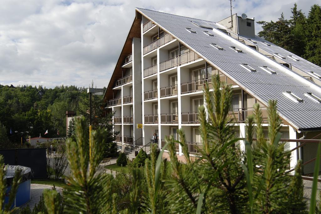Hotel Radejov Knezdub Екстериор снимка