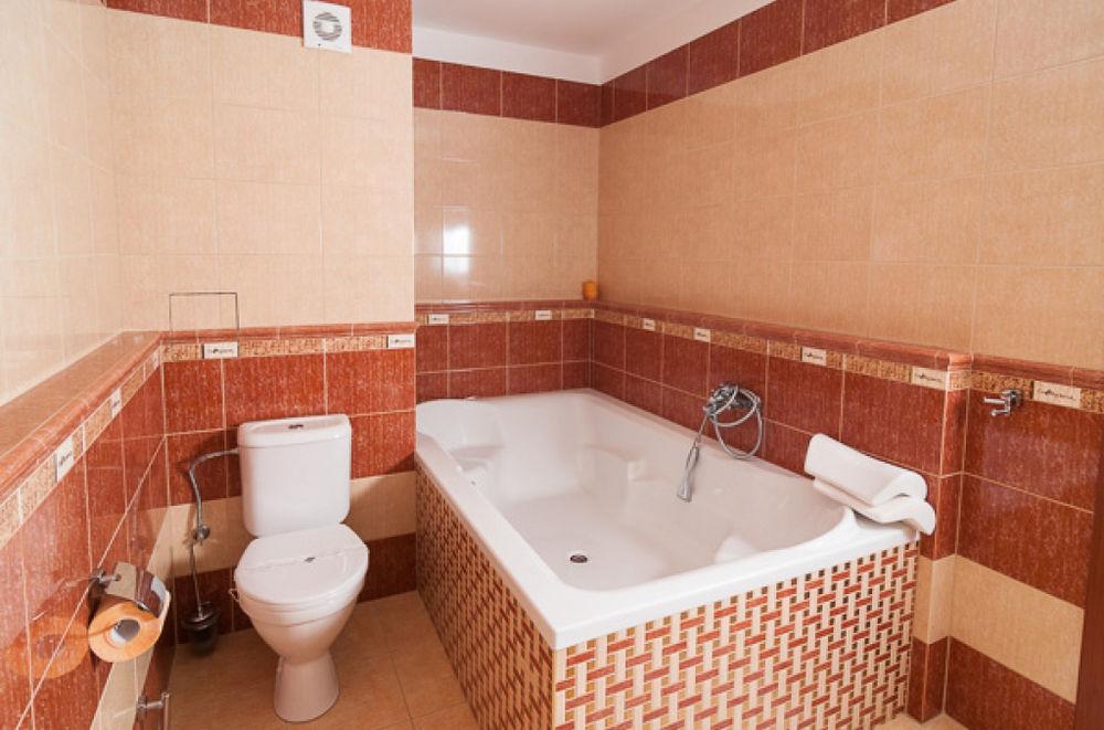 Hotel Radejov Knezdub Екстериор снимка